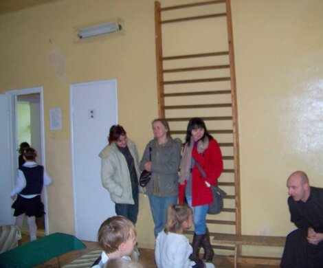 2011.11.10 - WYSTĘP WOKALNY W SZKOLE W TUCZĘPACH