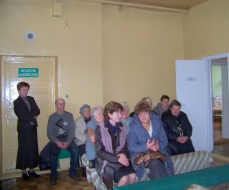 2011.11.10 - WYSTĘP WOKALNY W SZKOLE W TUCZĘPACH