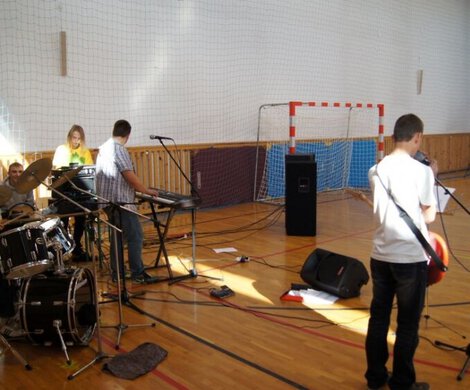 2012.10.12 - WYSTĘP ZESPOŁU KROPKA PL