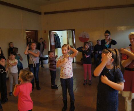2018.12.09 - MIKOŁAJKI Z GMINNEGO PROGRAMU PROFILAKTYKI UZALEŻNIEŃ - GRABOWIEC