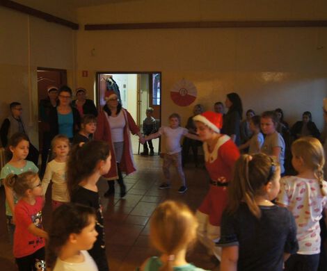 2018.12.09 - MIKOŁAJKI Z GMINNEGO PROGRAMU PROFILAKTYKI UZALEŻNIEŃ - GRABOWIEC