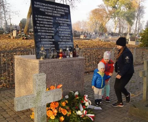 2021.10.27 - WIEŃCE NA GROBY ŻOŁNIERSKIE