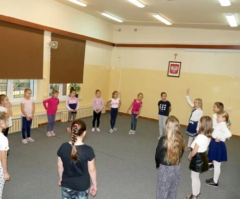 2021.11.10 - ZAJĘCIA TANECZNE - GRUPA STARSZA