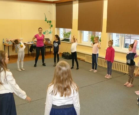 2021.11.10 - ZAJĘCIA TANECZNE - GRUPA STARSZA
