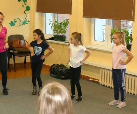 2021.11.10 - ZAJĘCIA TANECZNE - GRUPA STARSZA