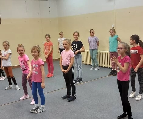 2021.11.17 - ZAJĘCIA TANECZNE - GRUPA STARSZA