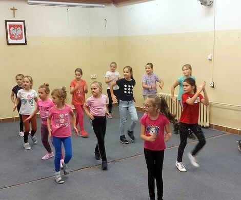 2021.11.17 - ZAJĘCIA TANECZNE - GRUPA STARSZA