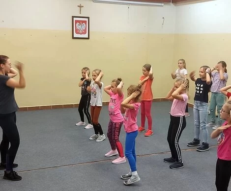 2021.11.17 - ZAJĘCIA TANECZNE - GRUPA STARSZA