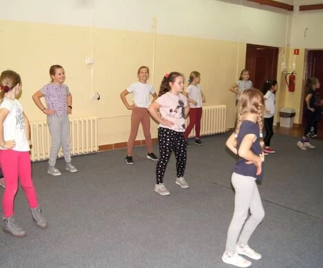 2021.11.24 - ZAJĘCIA TANECZNE - GRUPA STARSZA