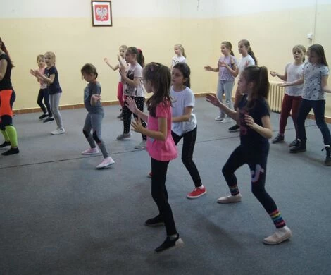 2021.11.24 - ZAJĘCIA TANECZNE - GRUPA STARSZA