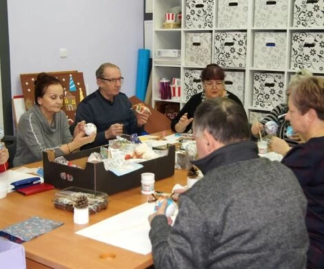 2021.12.08 - Dekorujemy na święta - AKTYWNI 50+