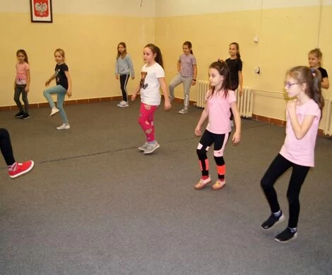 2021.12.08 - Zajęcia taneczne (grupa starsza i młodsza)