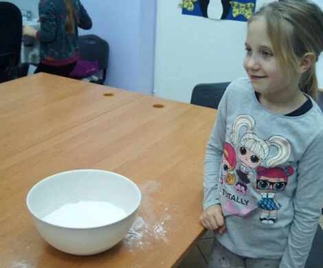 2021.12.23 - ANIOŁY Z MASY SOLNEJ - ZAJĘCIA PLASTYCZNE