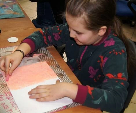2022.02.01 - DRZEWA Z FOLII ALUMINIOWEJ - ZAJĘCIA PLASTYCZNE