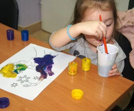 2022.02.01 - DRZEWA Z FOLII ALUMINIOWEJ - ZAJĘCIA PLASTYCZNE