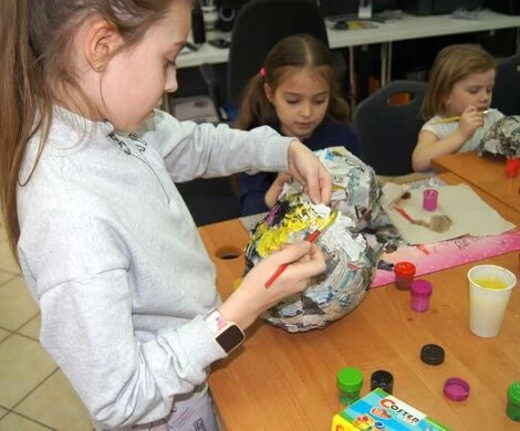 2022.03.03 - OZDABIANIE MIS Z PAPIERU - ZAJĘCIA PLASTYCZNE