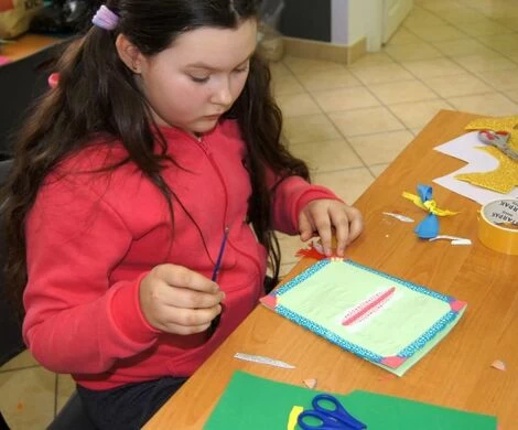 2022.03.08 - LAURKI NA DZIEŃ KOBIET - ZAJĘCIA PLASTYCZNE