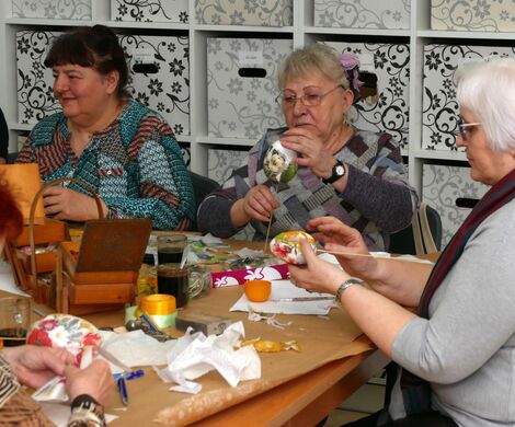 2022.03.30 - PISANKI METODĄ DECOUPAGE - AKTYWNI 50+