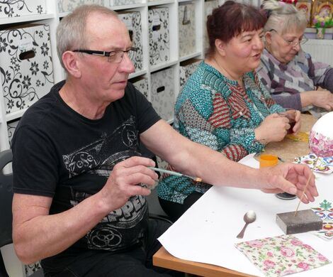 2022.03.30 - PISANKI METODĄ DECOUPAGE - AKTYWNI 50+
