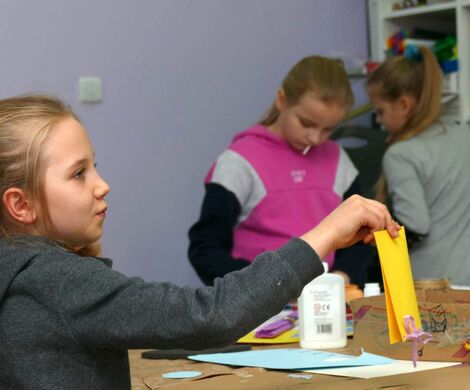 2022.04.08 - KARTKI ŚWIĄTECZNE - ZAJĘCIA PLASTYCZNE