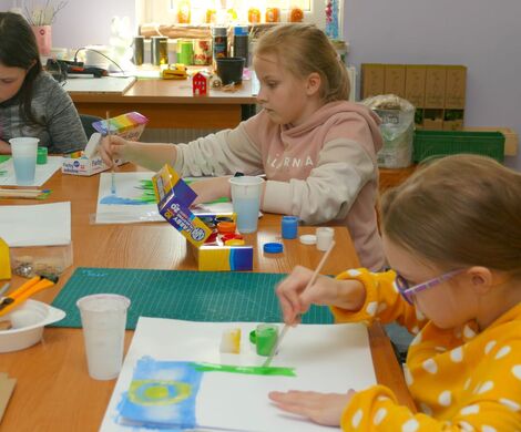 2022.04.29 - MAKI NA ŁĄCE - ZAJĘCIA PLASTYCZNE