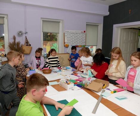 2023.11.03 - KARTKA URODZINOWA - ZAJĘCIA PLASTYCZNE