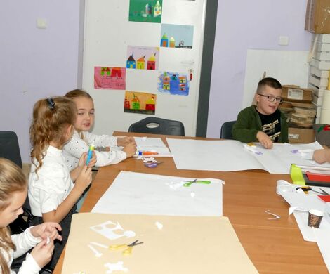 2023.11.10 - KOTYLIONY NA ŚWIĘTO NIEPODLEGŁOŚCI - ZAJĘCIA PLASTYCZNE