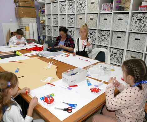 2023.11.10 - KOTYLIONY NA ŚWIĘTO NIEPODLEGŁOŚCI - ZAJĘCIA PLASTYCZNE