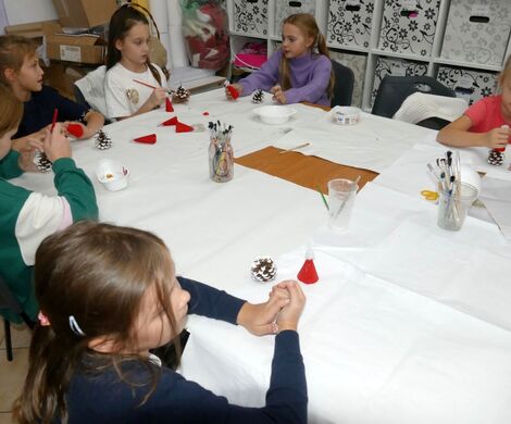 2023.12.08 - ŚWIĄTECZNY STROIK Z PRACOWNI PLASTYCZNEJ