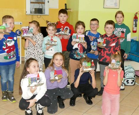 2023.12.08 - ŚWIĄTECZNY STROIK Z PRACOWNI PLASTYCZNEJ