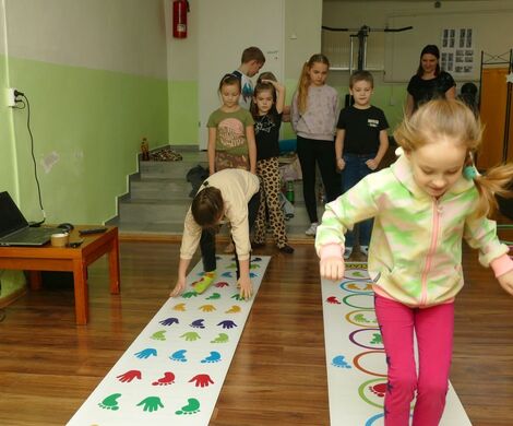 2024.01.31 - ZABAWY Z KSIĄŻKĄ - GRY I ZAJĘCIA RUCHOWE