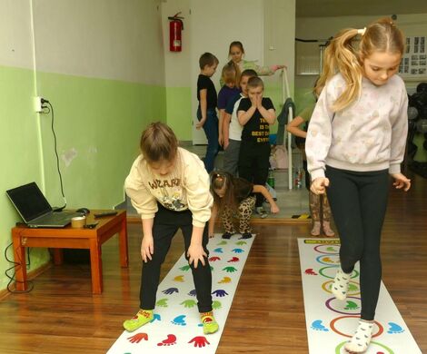 2024.01.31 - ZABAWY Z KSIĄŻKĄ - GRY I ZAJĘCIA RUCHOWE