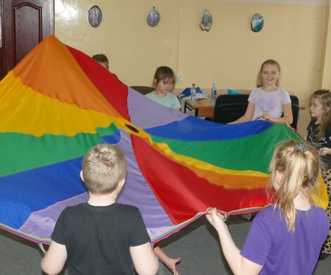 2024.01.31 - ZABAWY Z KSIĄŻKĄ - GRY I ZAJĘCIA RUCHOWE