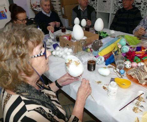 2024.02.28 - OZDOBY WIELKANOCNE - WARSZTATY DLA GRUPY "AKTYWNI 50+"