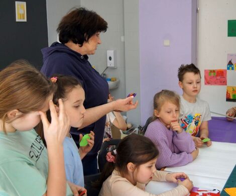2024.04.05 - MAGNESY NA LODÓWKĘ - ZAJĘCIA PLASTYCZNE