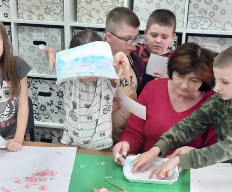 2024.04.12 - MARMURKOWE KARTKI NA PIANCE DO GOLENIA I KOTY NA PŁOCIE