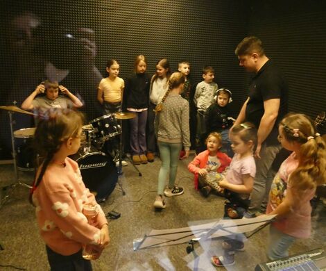 2026.02.23 - ZAJĘCIA MUZYCZNE, GRY I ZABAWY
