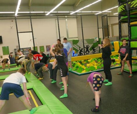2026.02.25 - WYJAZD DO PARKU TRAMPOLIN W CHEŁMIE
