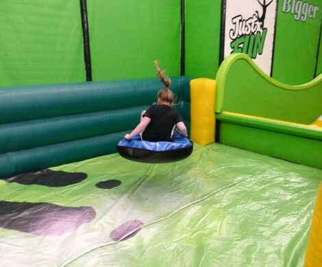 2026.02.25 - WYJAZD DO PARKU TRAMPOLIN W CHEŁMIE