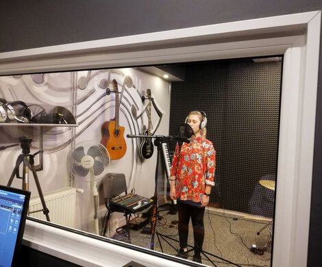 ALEKSANDRA, ZUZANNA I FRANCISZEK W STUDIO NAGRAŃ