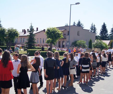 CAŁA POLSKA TAŃCZYŁA POLONEZA