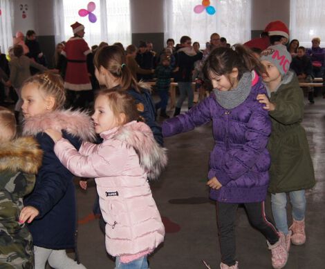 MIKOŁAJKI Z GMINNEGO PROGRAMU PROFILAKTYKI UZALEŻNIEŃ