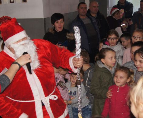 MIKOŁAJKI Z GMINNEGO PROGRAMU PROFILAKTYKI UZALEŻNIEŃ