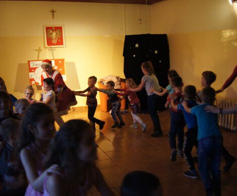 MIKOŁAJKI Z GMINNEGO PROGRAMU PROFILAKTYKI UZALEŻNIEŃ