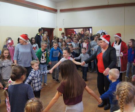 MIKOŁAJKI Z GMINNEGO PROGRAMU PROFILAKTYKI UZALEŻNIEŃ