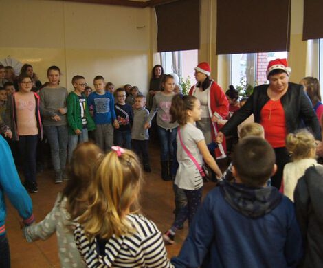 MIKOŁAJKI Z GMINNEGO PROGRAMU PROFILAKTYKI UZALEŻNIEŃ