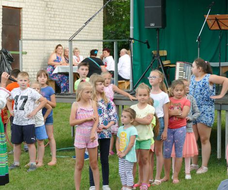 PIKNIK RODZINNY W SKOMOROCHACH MAŁYCH