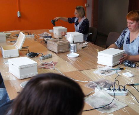 SZKATUŁKA DREWNIANA VINTAGE