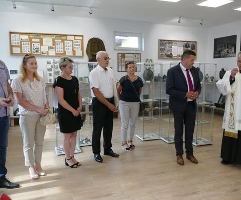 POPOŁUDNIE Z IZBĄ PAMIĘCI W GRABOWCU