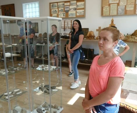 POPOŁUDNIE Z IZBĄ PAMIĘCI W GRABOWCU